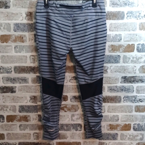 BOGO! Two Athleta Leggings. Relay gray & black and Oasis Contender, sz L - Picture 5 of 13